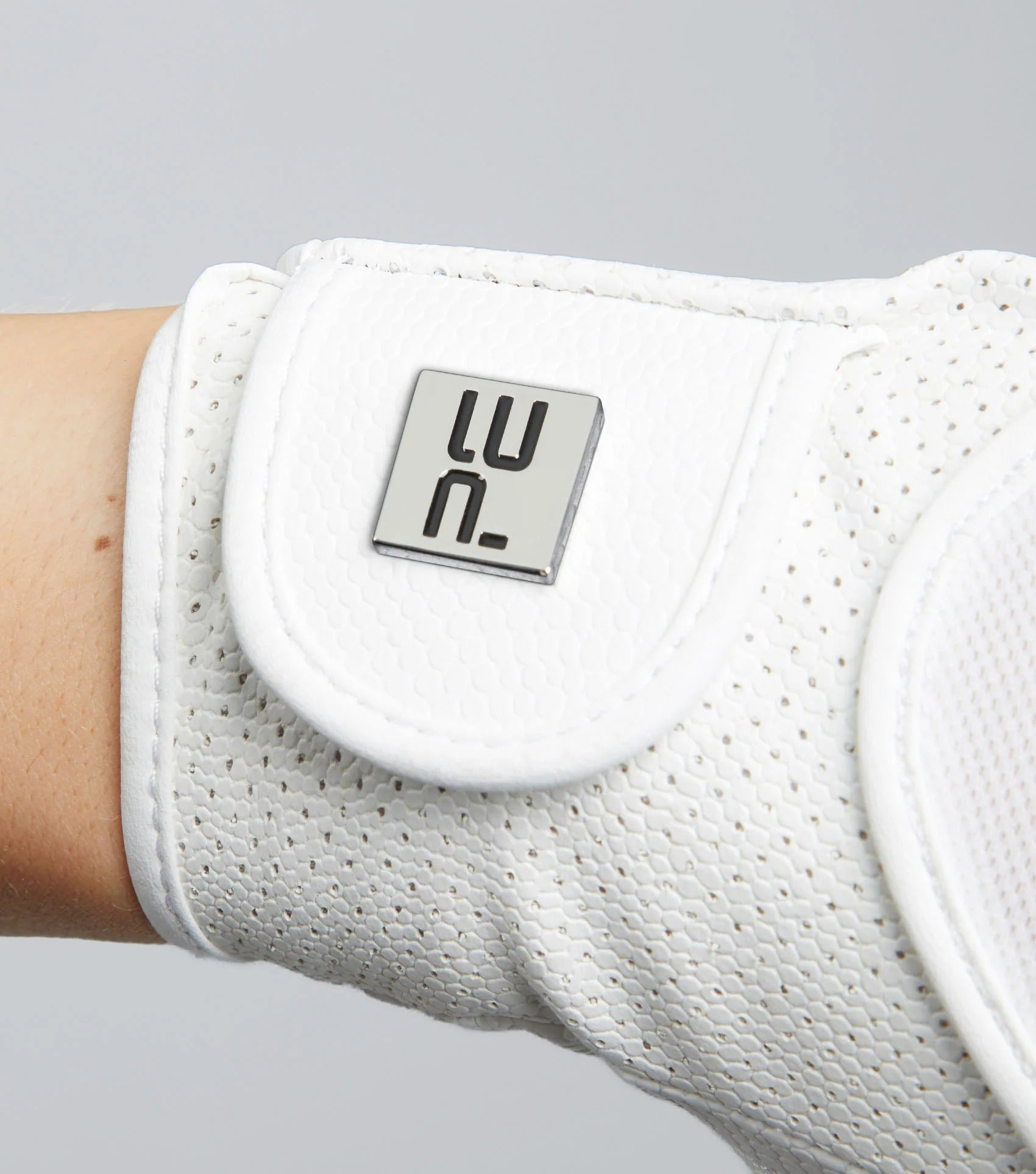 Presa Mesh Competition Riding Gloves White